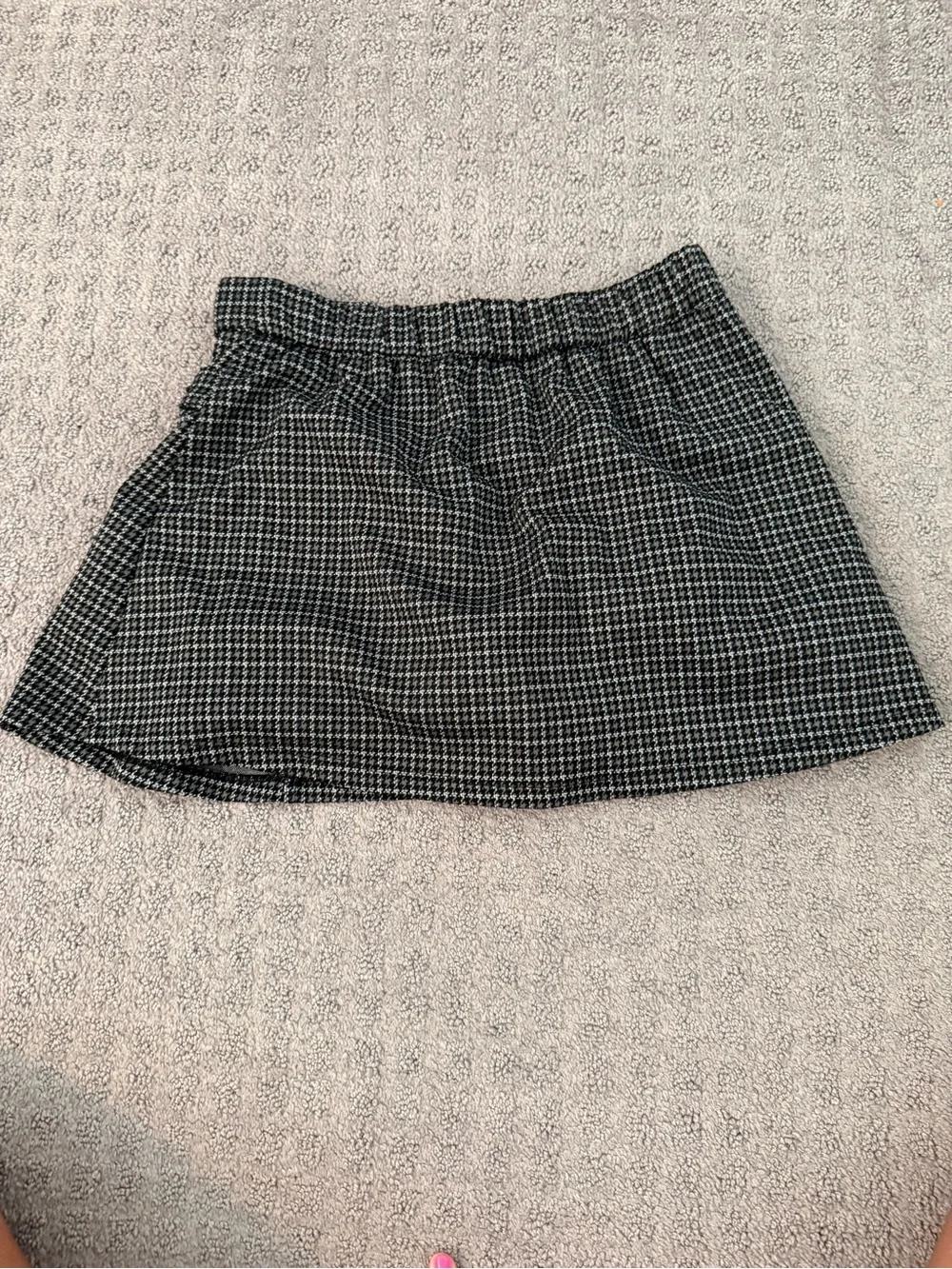 GAP Black & White Houndstooth Skort